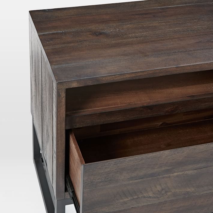 GASAN Industrial Nightstand – handcrafted solid wood furniture