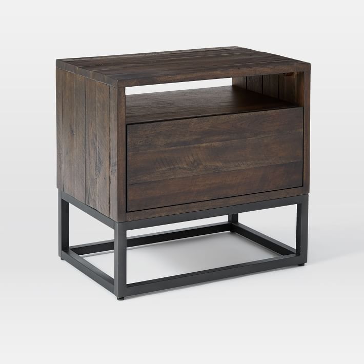 GASAN Industrial Nightstand – handcrafted solid wood furniture
