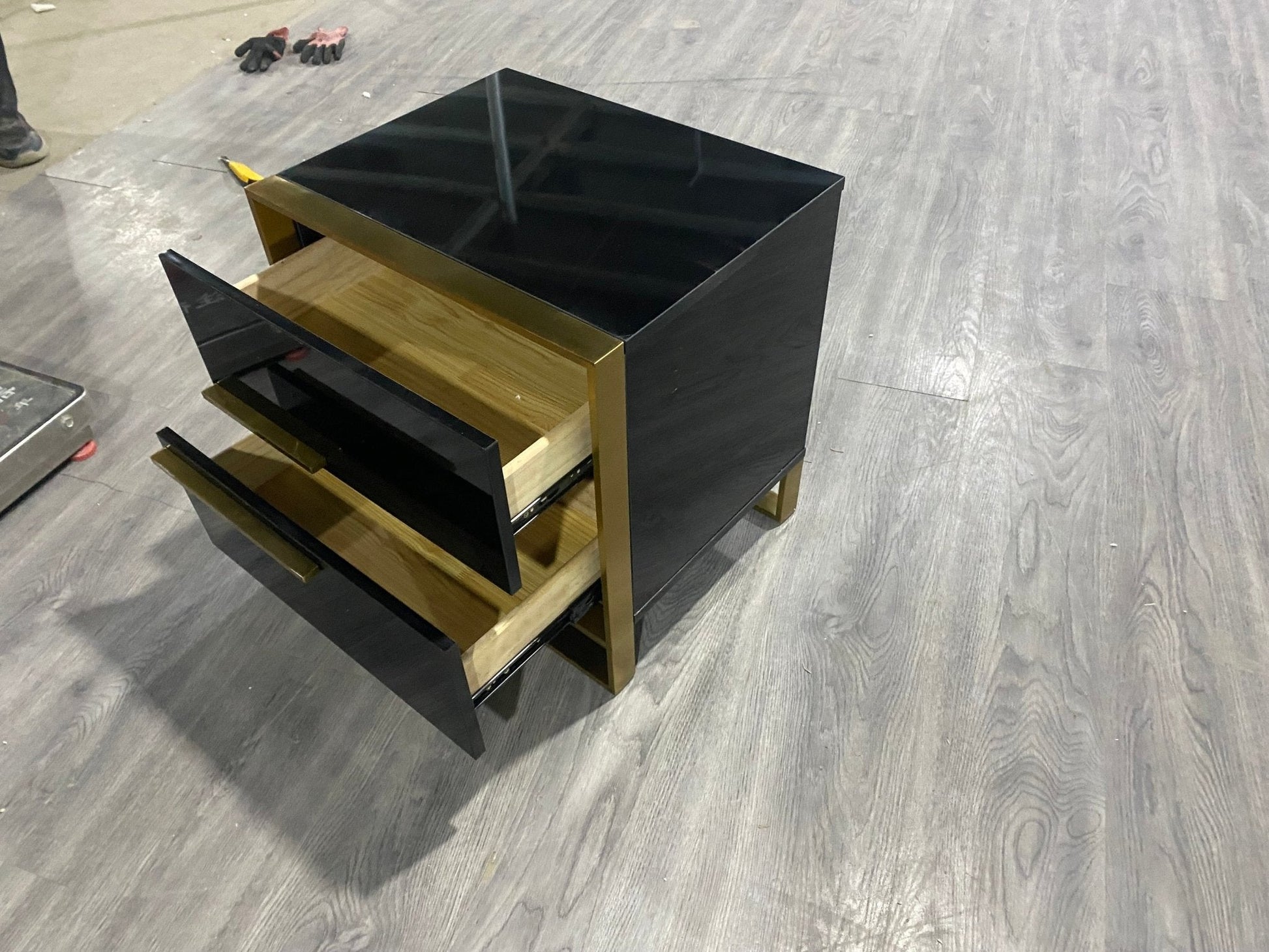 HFNS5 Upholstered Bedside Bed Table – handcrafted solid wood furniture