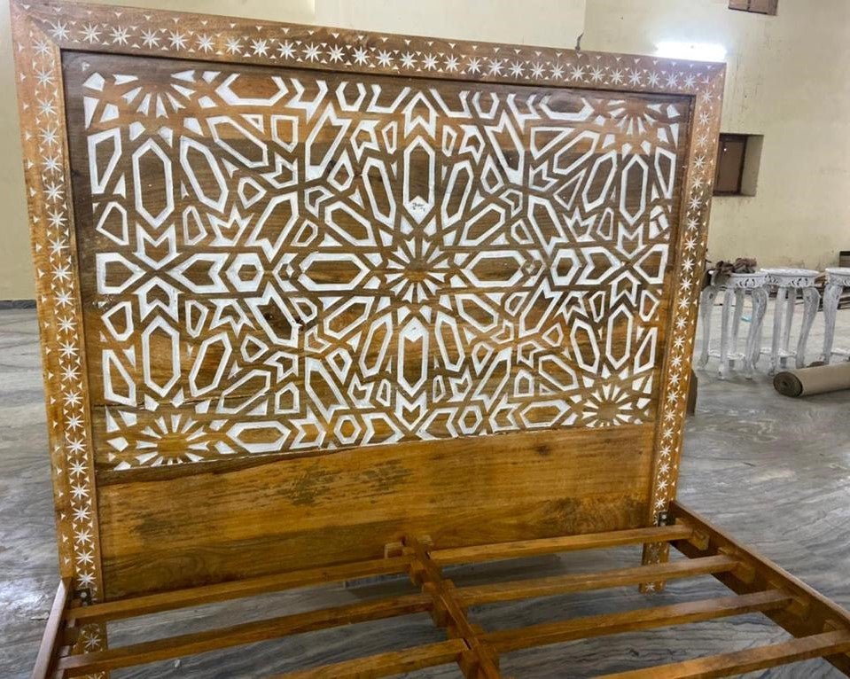 Mughal Garden Geometrical Carved Natural Frame 2 Tone – handcrafted solid wood furniture