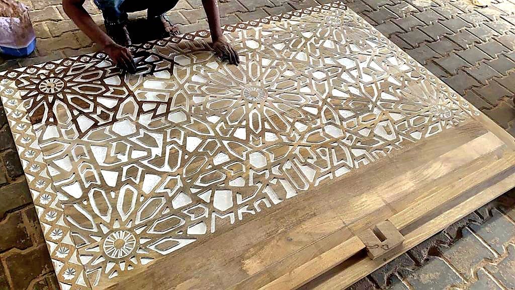 Mughal Garden Geometrical Carved Natural Frame 2 Tone – handcrafted solid wood furniture