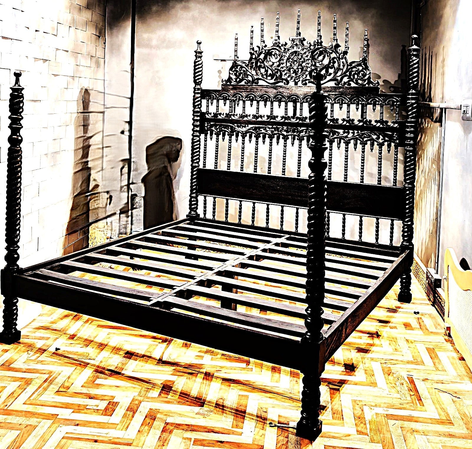 Spiral Kabak Hand Carved Solid Wooden Platform Bed by R-Designs Furniture – handcrafted solid wood furniture made in India